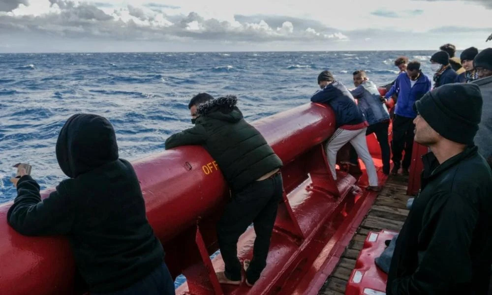 Ocean Viking: Στην Ιταλία το πλοίο με τους 113 μετανάστες